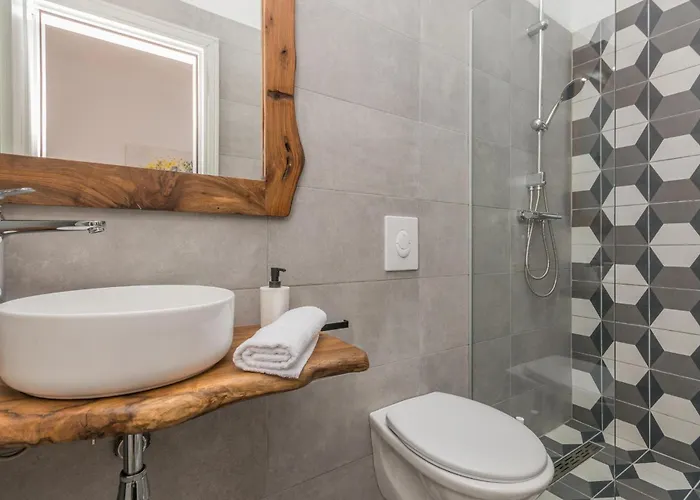 5 Bedroom In Vikendica Miranje