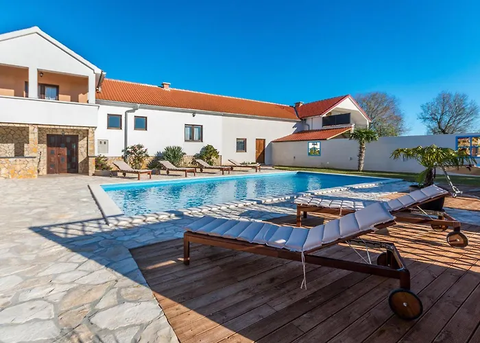 Dom wakacyjny 5 Bedroom In