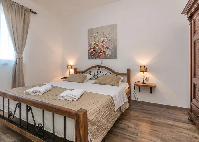 5 Bedroom In Dom wakacyjny *
